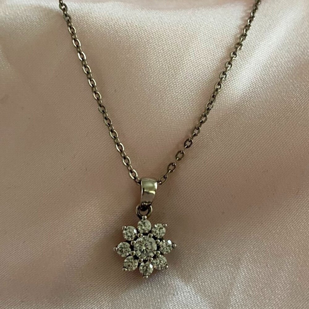 Flower Rhinestone Necklace